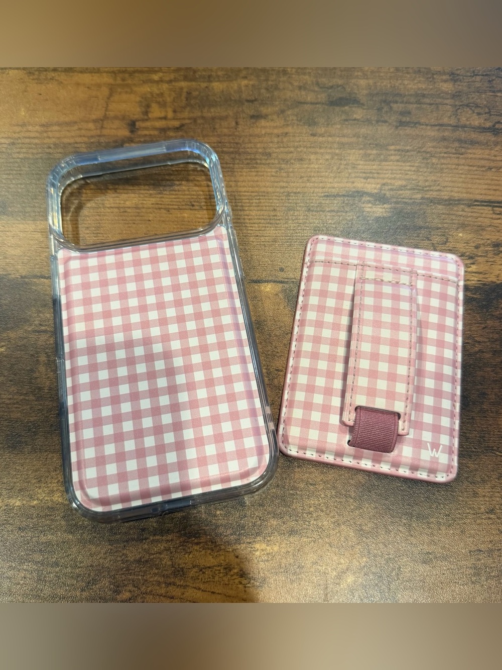 WALLI CASES iPhone 17 Pro MagSafe Case and Wallet - Blushing Gingham